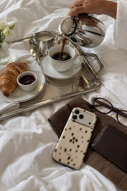 Funda para iPhone con diseño elegante color: marrón – Soft Spot