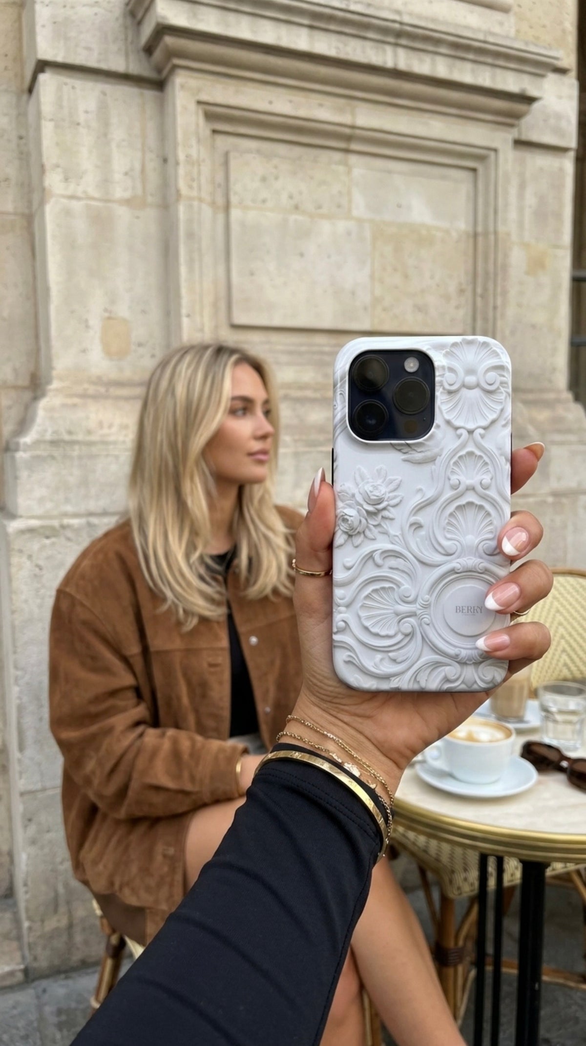 iPhone-Hülle mit dekorativem Muster – Ivory Stucco iPhone MagSafe